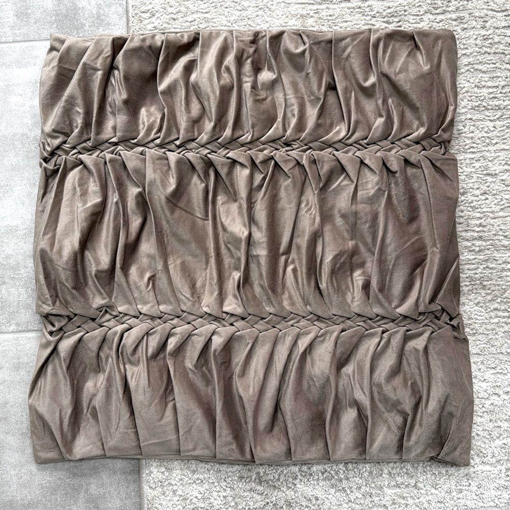 NEW- Set of 3-  24" Madison Park Square Soft Taupe Accent Pillow Covers